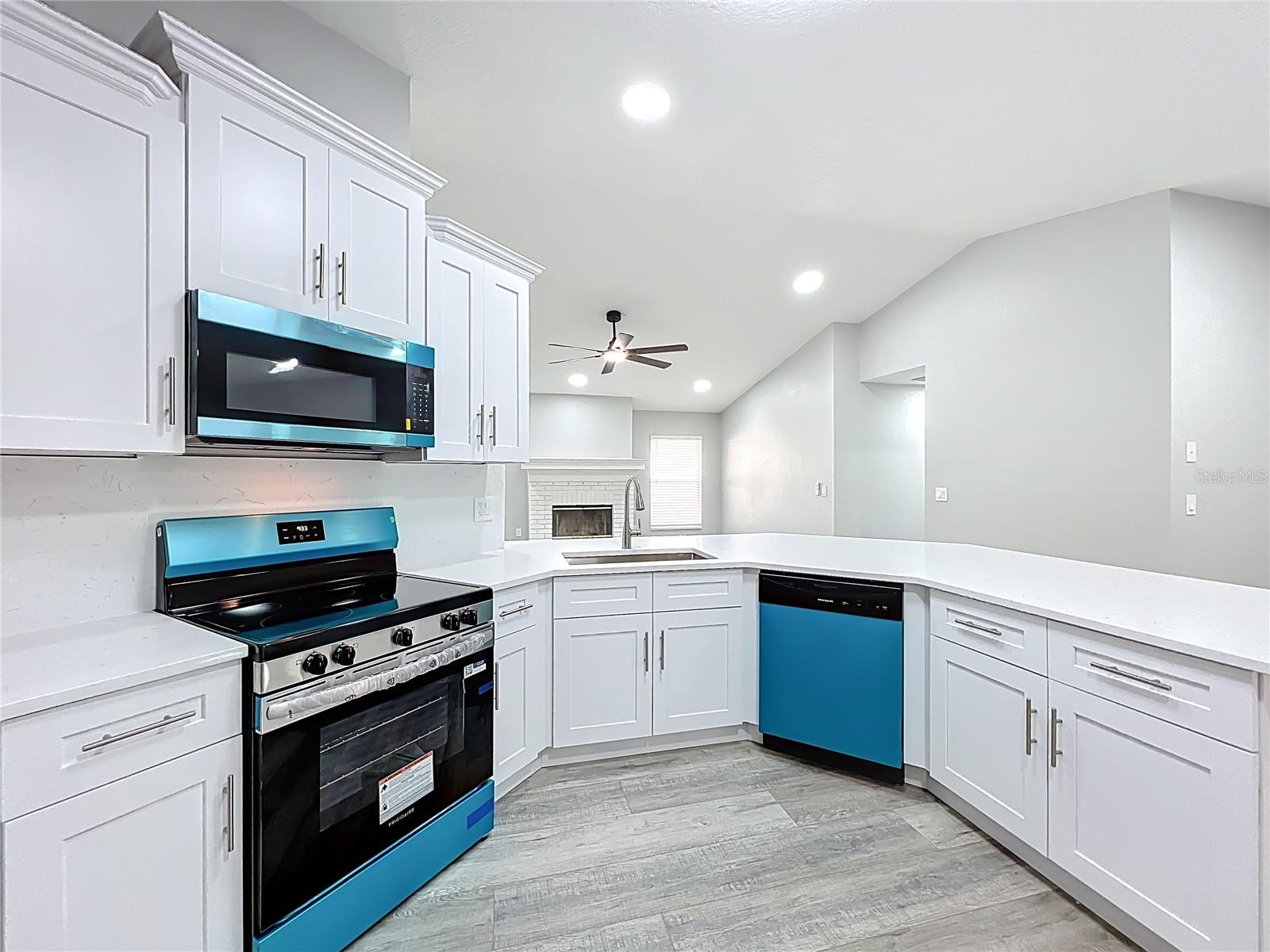 ALAFAYA WOODS PH 10 - Residential