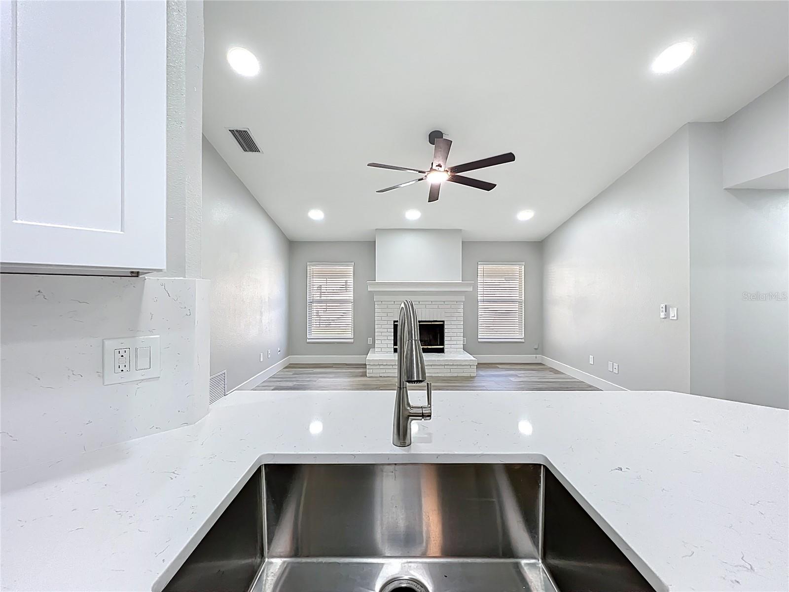 ALAFAYA WOODS PH 10 - Residential