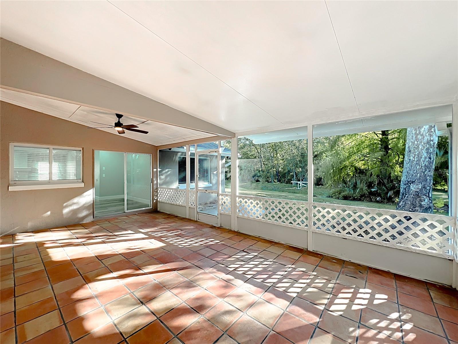 ALAFAYA WOODS PH 10 - Residential