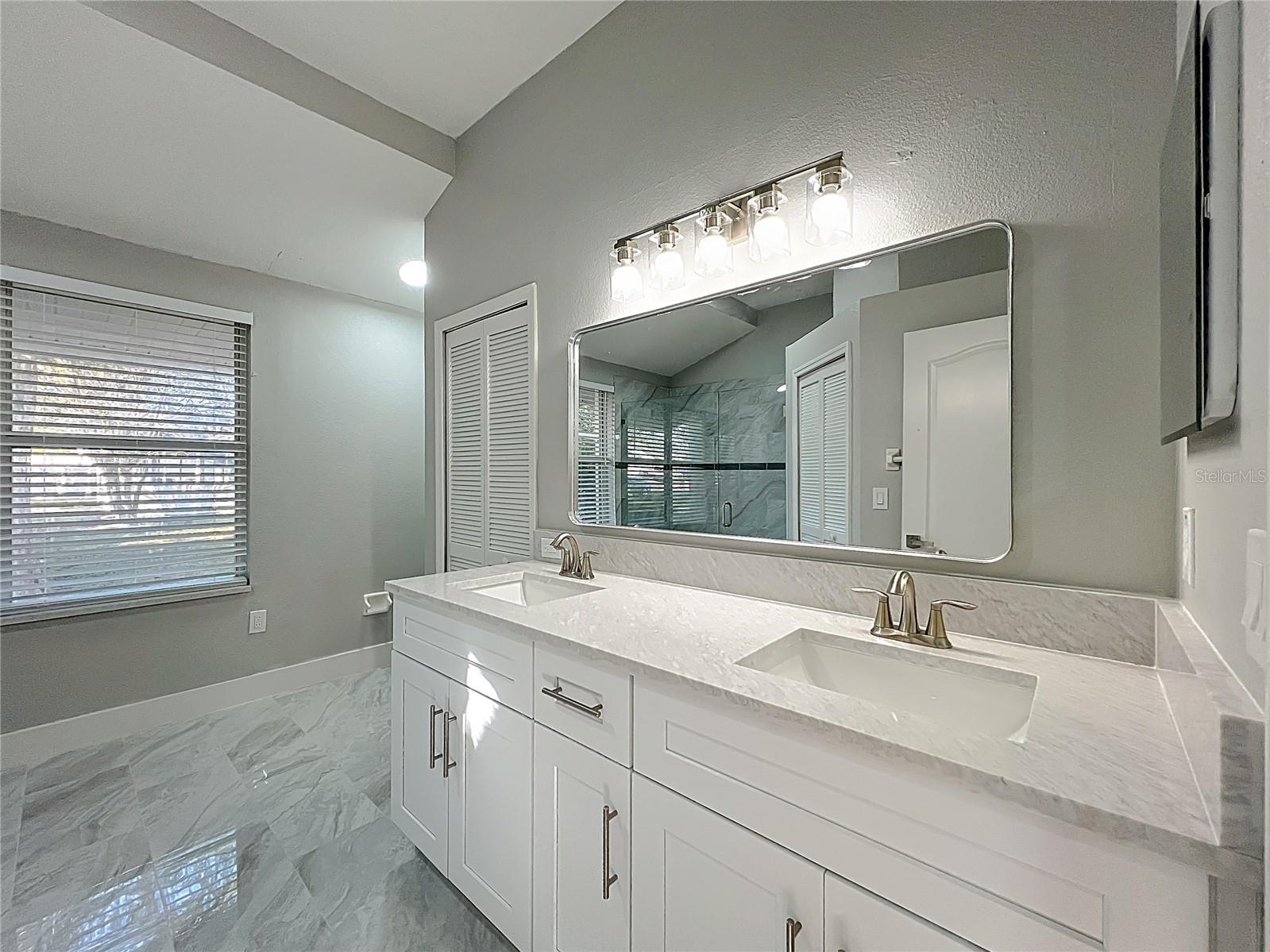 ALAFAYA WOODS PH 10 - Residential