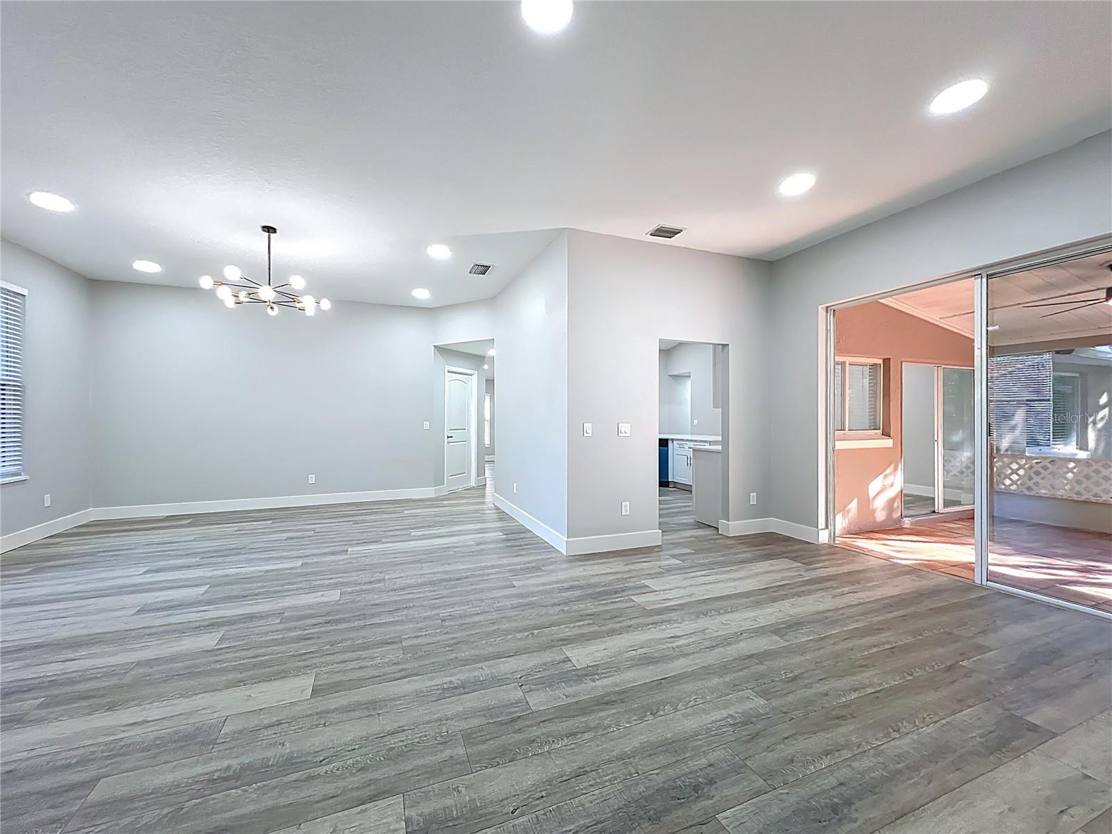 ALAFAYA WOODS PH 10 - Residential