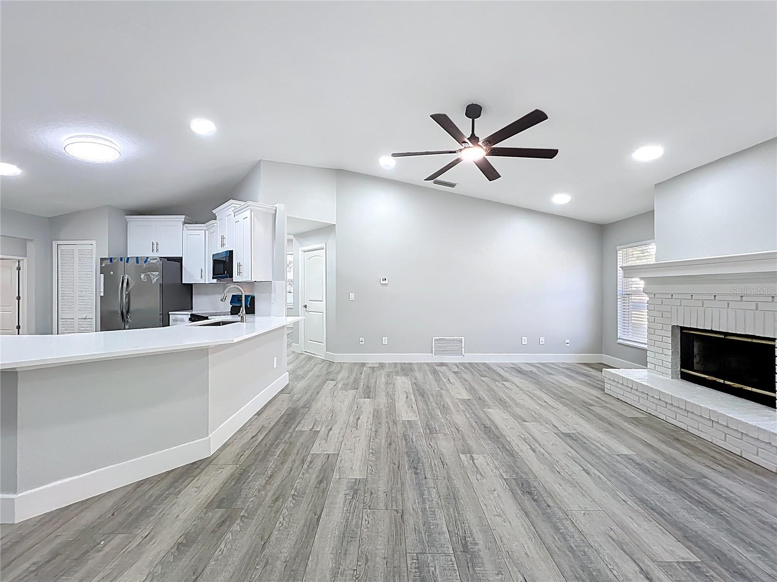 ALAFAYA WOODS PH 10 - Residential