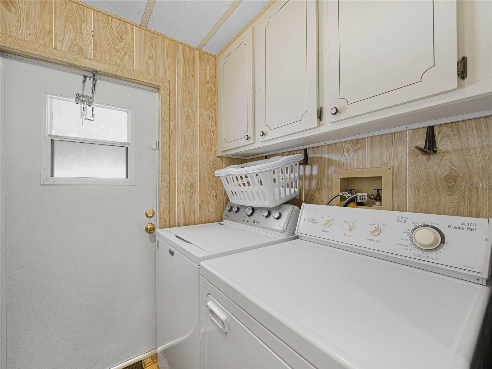 FOXWOOD LAKE ESTATES PH 01 - Residential