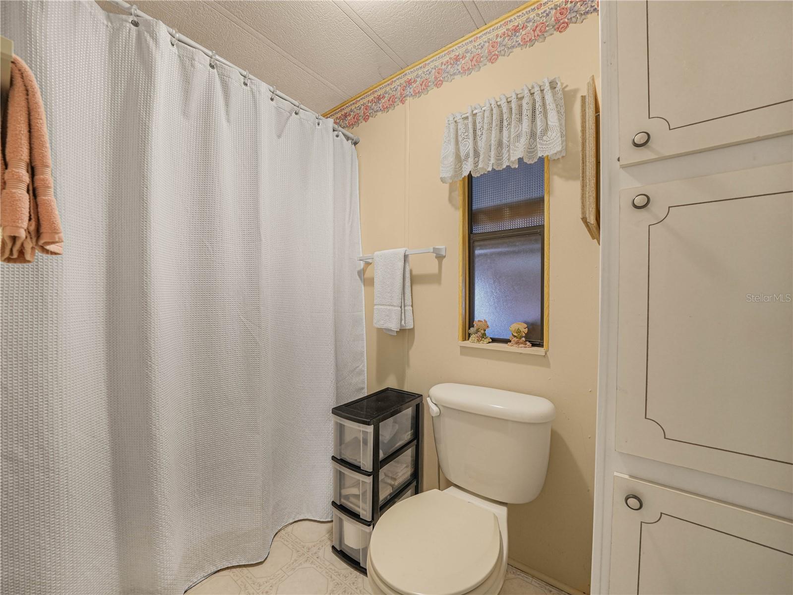 FOXWOOD LAKE ESTATES PH 01 - Residential