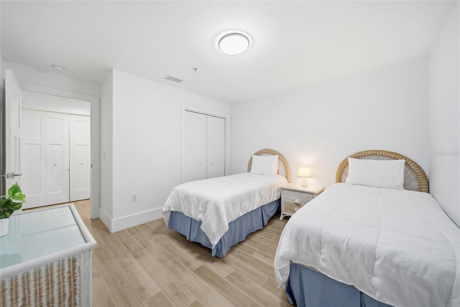 VERANDA 4 AT HERITAGE OAKS - Residential