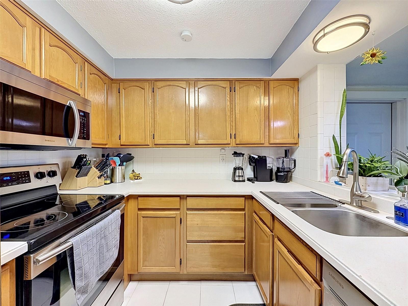 JASMINE LAKES - Residential