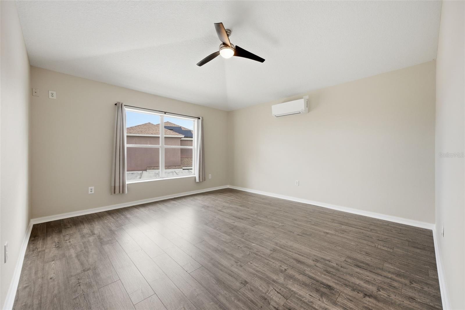 HUNTING CRK MULTI FAM 10 20 - Residential