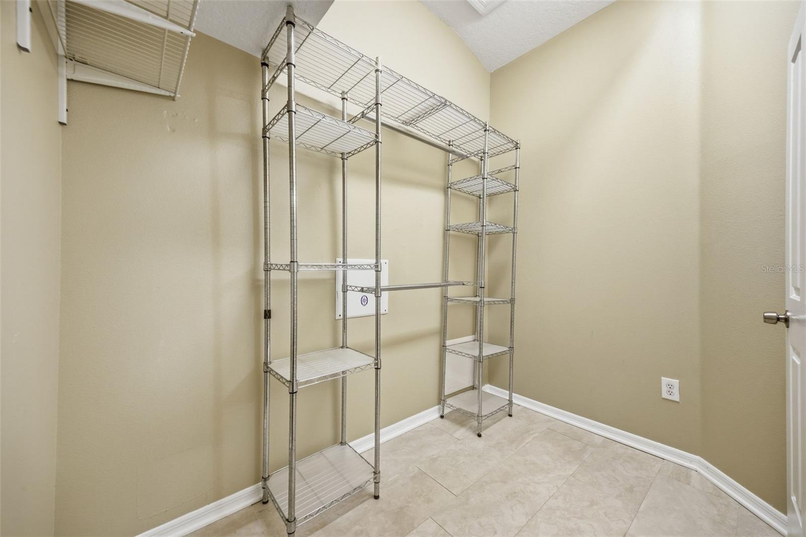 HUNTING CRK MULTI FAM 10 20 - Residential