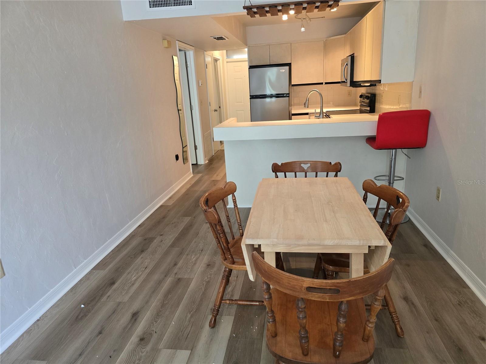 OAKBROOK - CONDO - Residential Lease