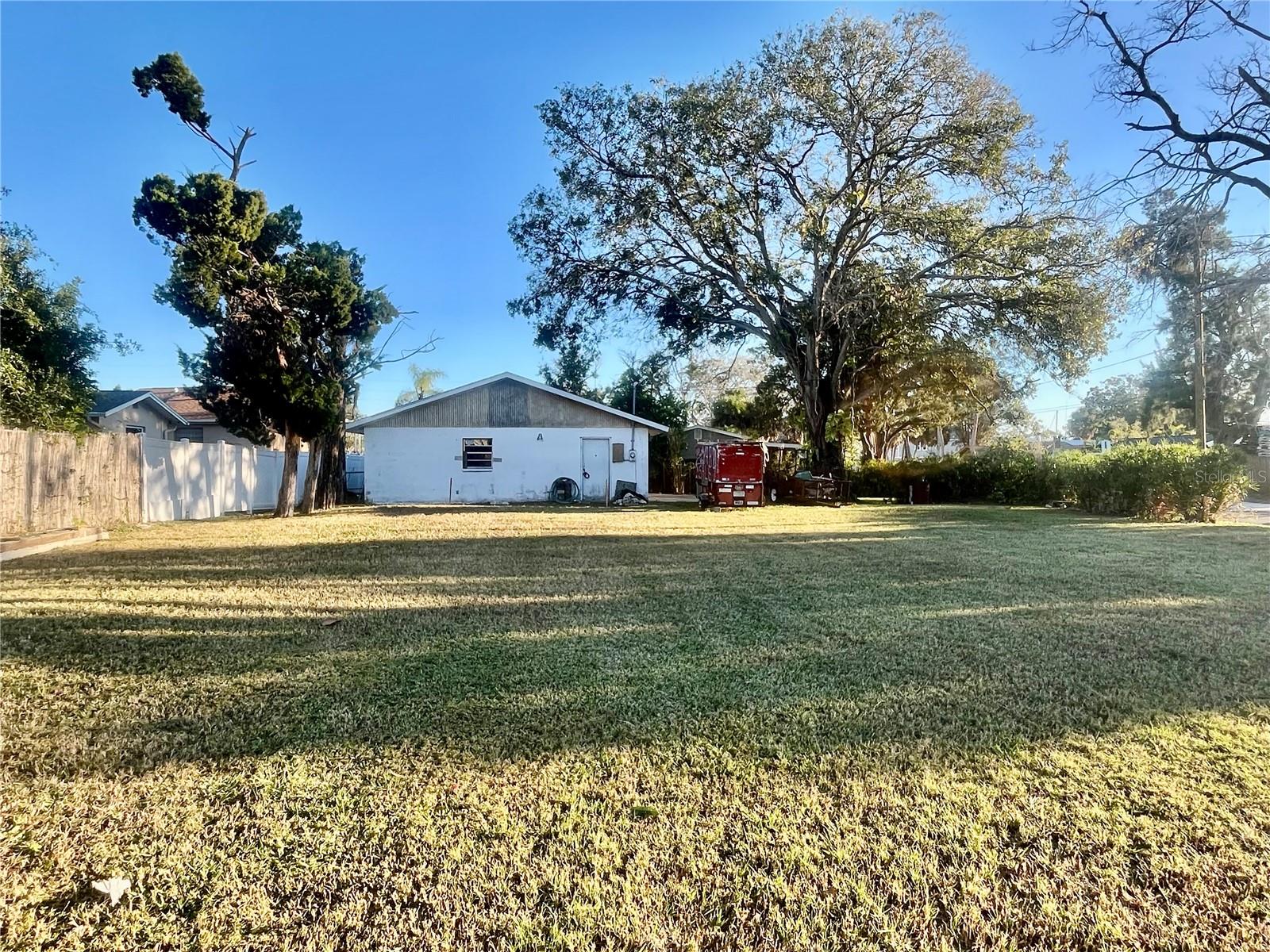 HILLCREST SUB - Land