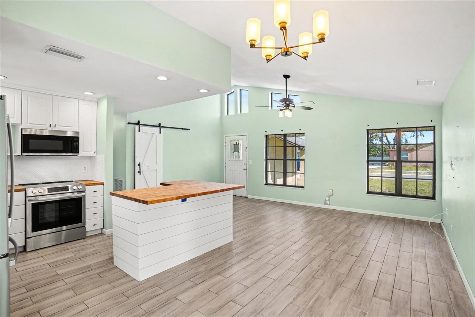 HOLIDAY LAKES WEST - Residential