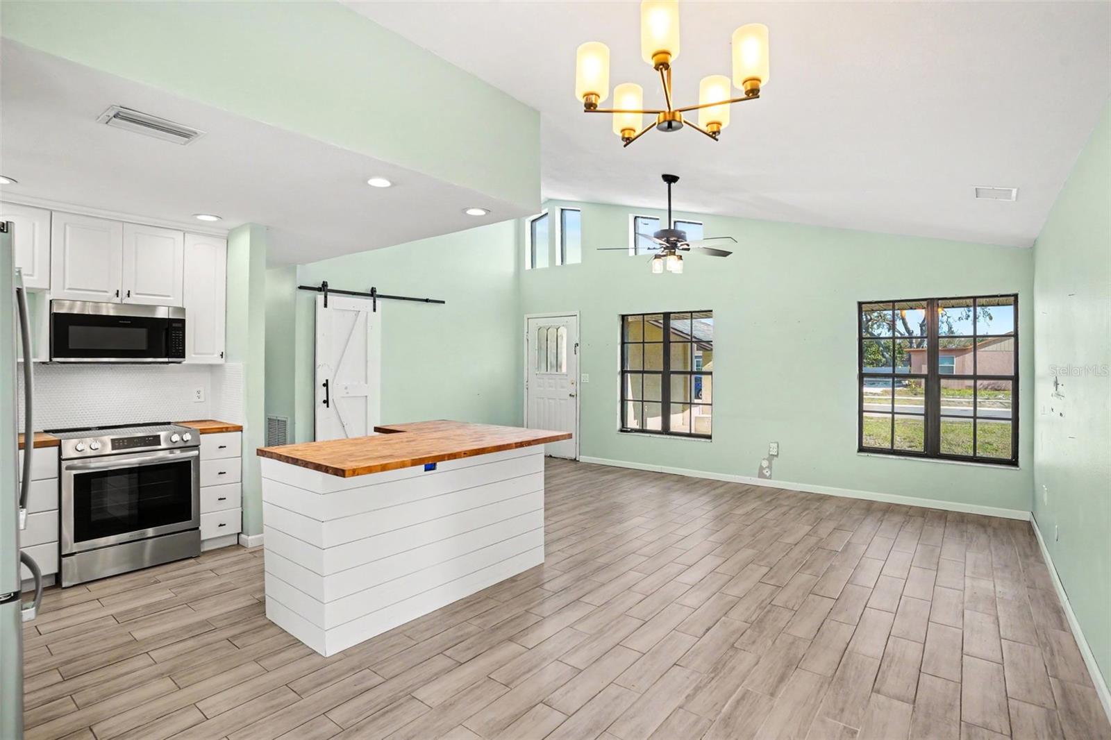 HOLIDAY LAKES WEST - Residential