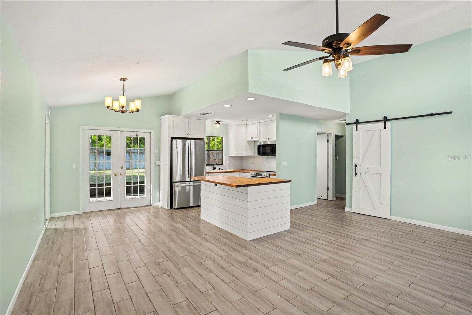 HOLIDAY LAKES WEST - Residential