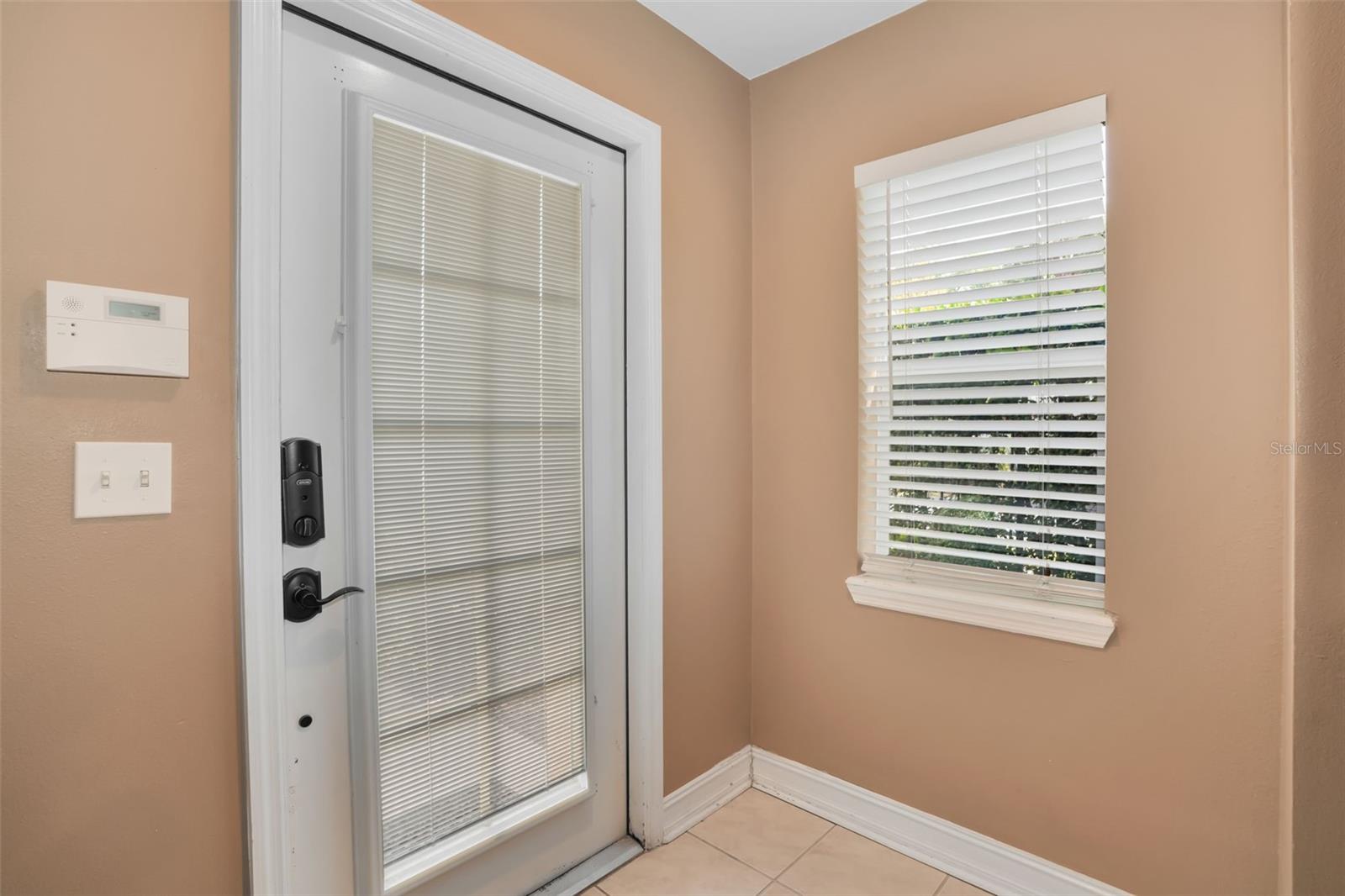 VILLAS OF TOSCANA TWNHMS - Residential Lease