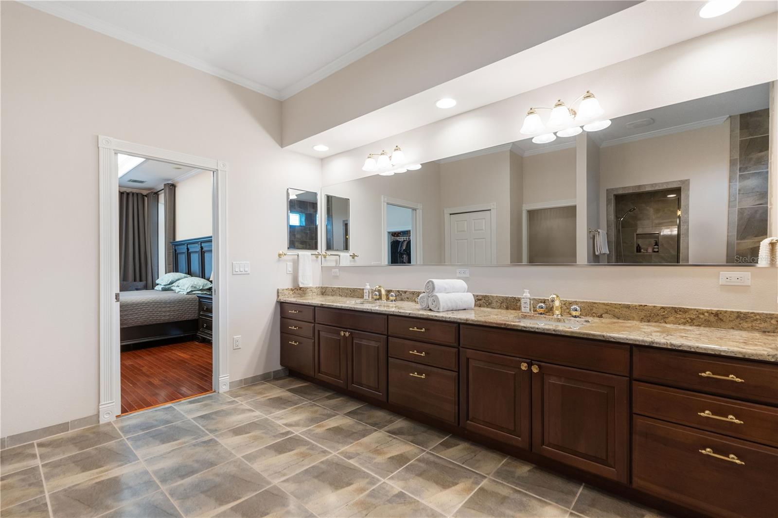 SPRING LAKE FOREST - Residential