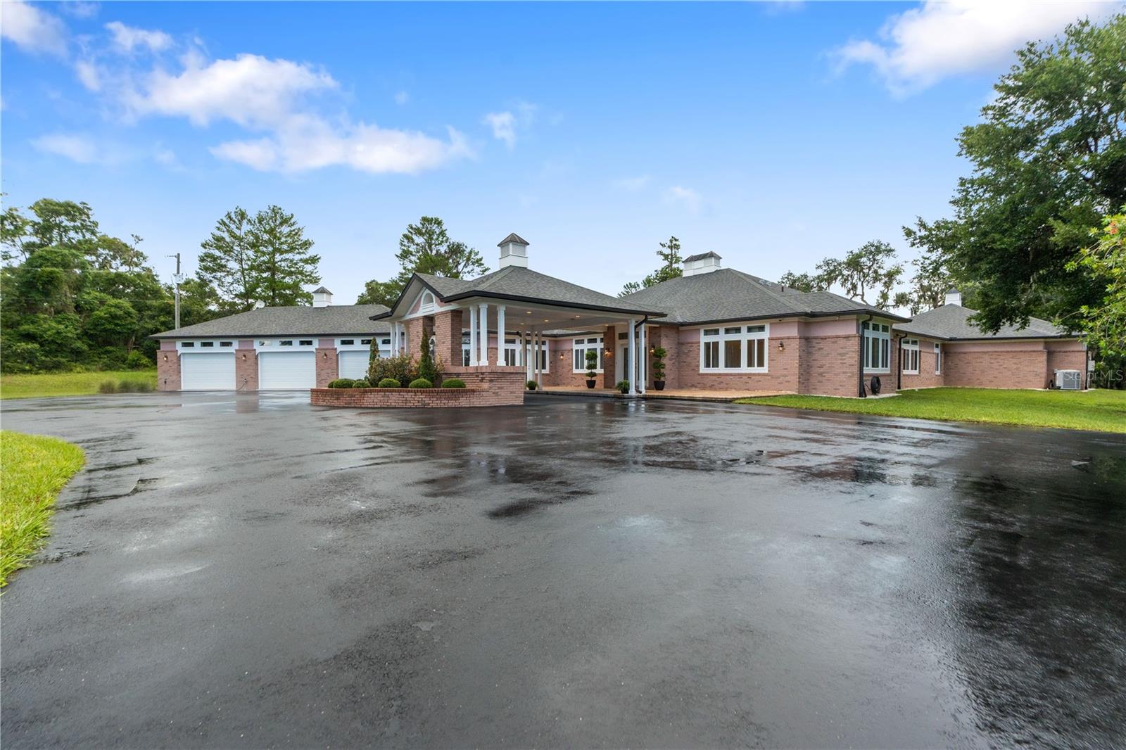 SPRING LAKE FOREST - Residential