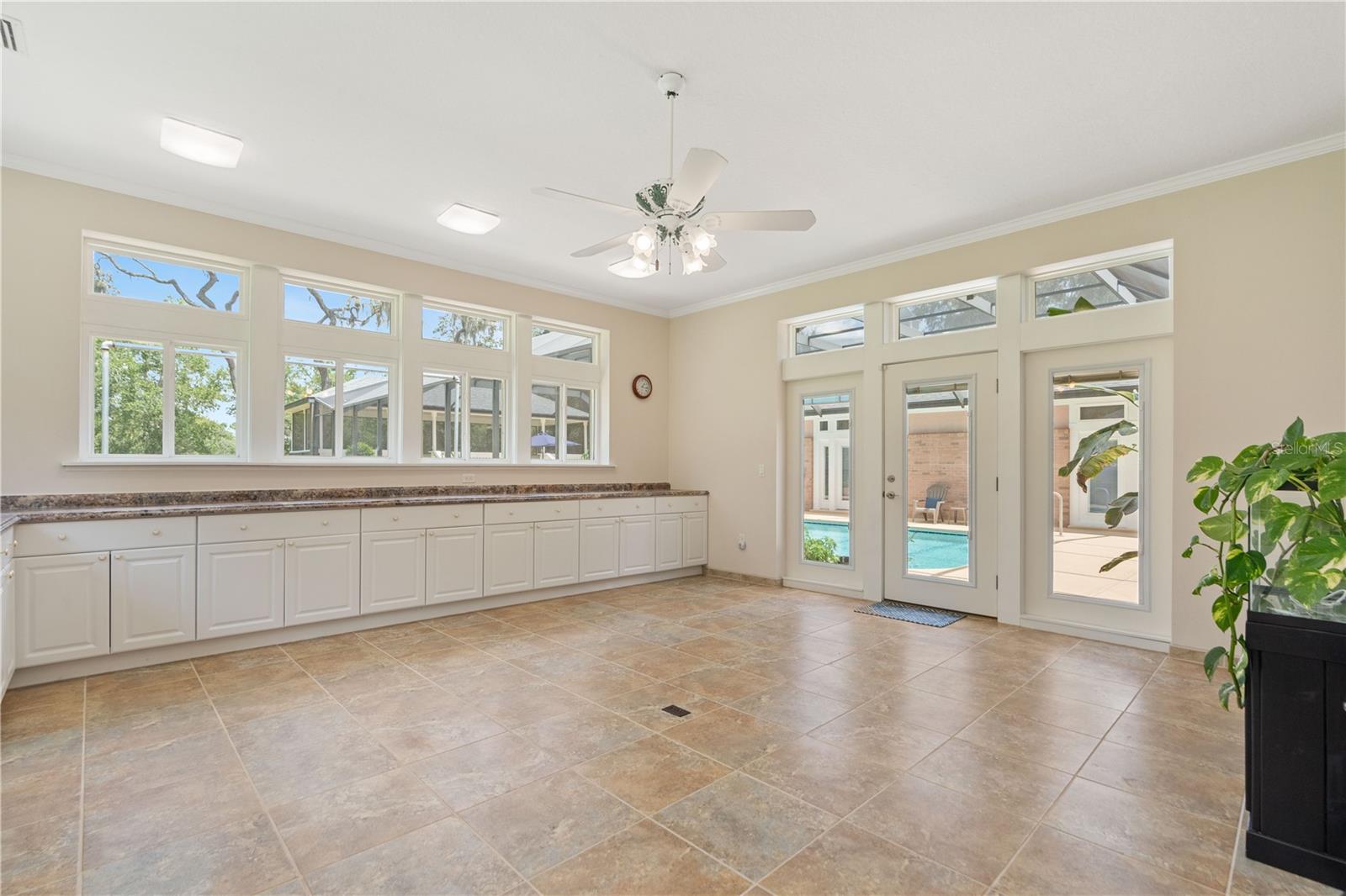 SPRING LAKE FOREST - Residential