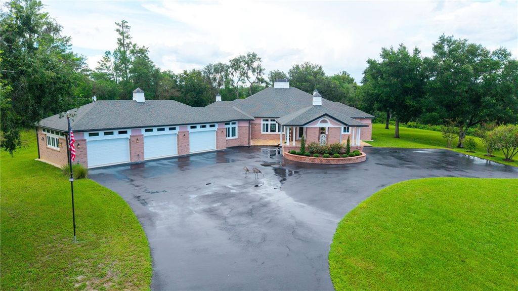 Photo of 22370 Skyview Circle, Brooksville, FL 34602 (MLS # W7878148)