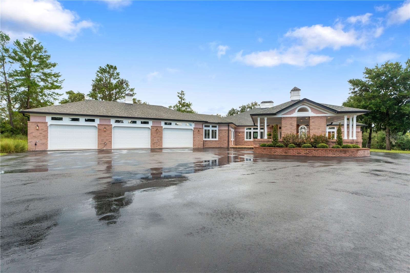 SPRING LAKE FOREST - Residential