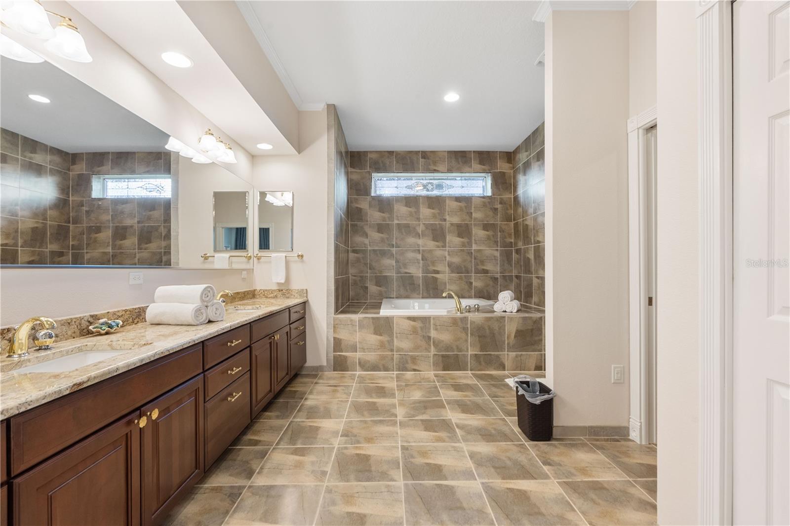SPRING LAKE FOREST - Residential