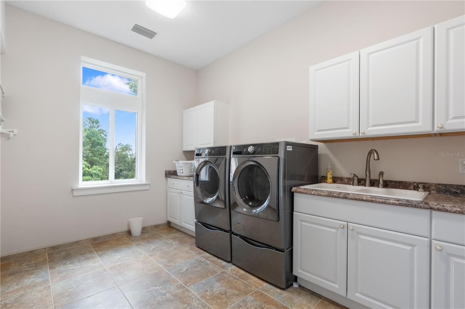 SPRING LAKE FOREST - Residential