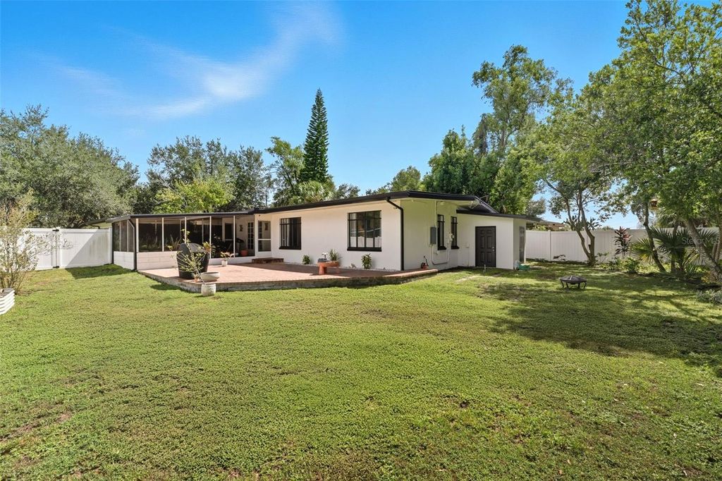 Photo of 706 Strathmore Drive, Orlando, FL 32803 (MLS # O6350248)