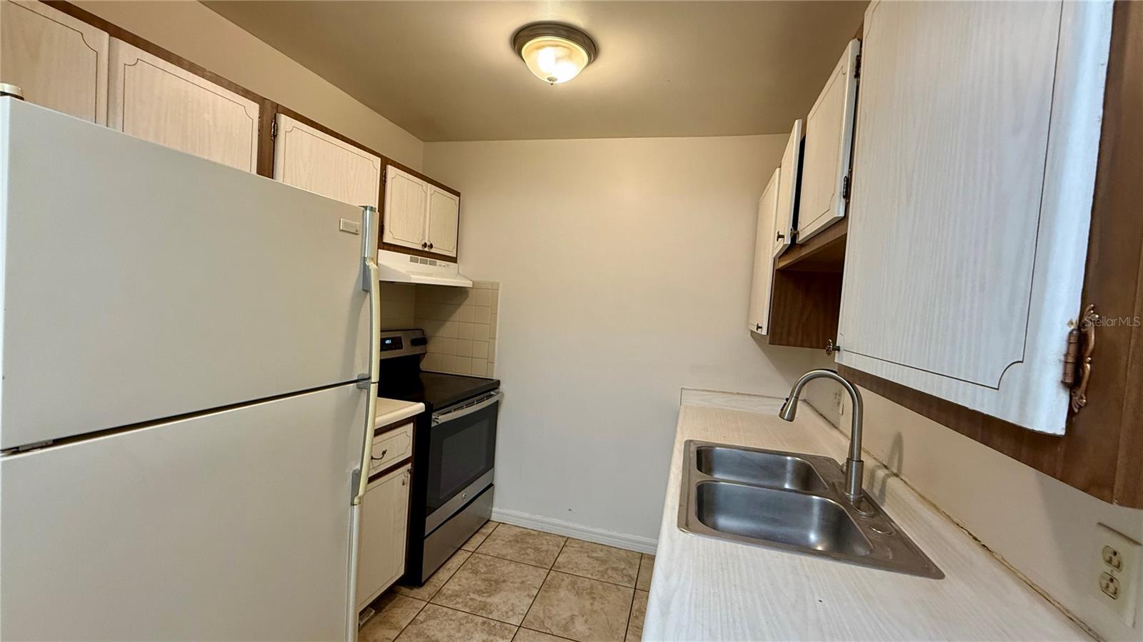 LSBG LOVES SUB - Residential Lease