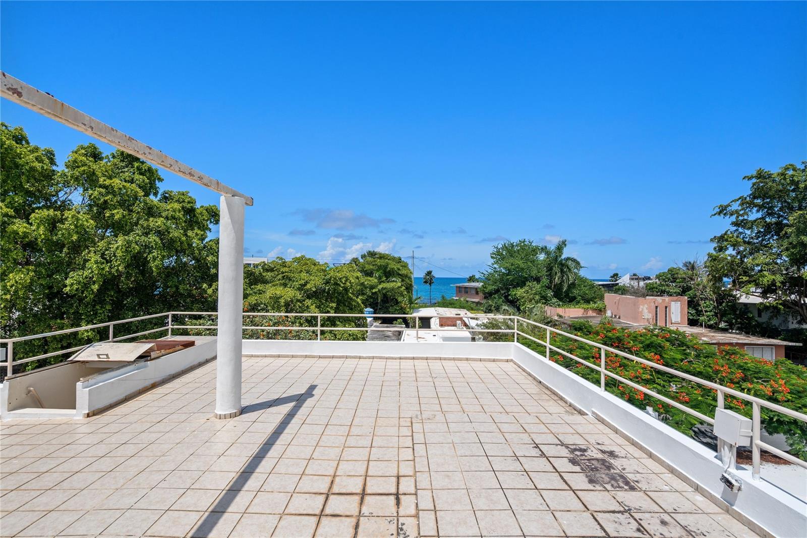 SANTA TERESITA - Residential