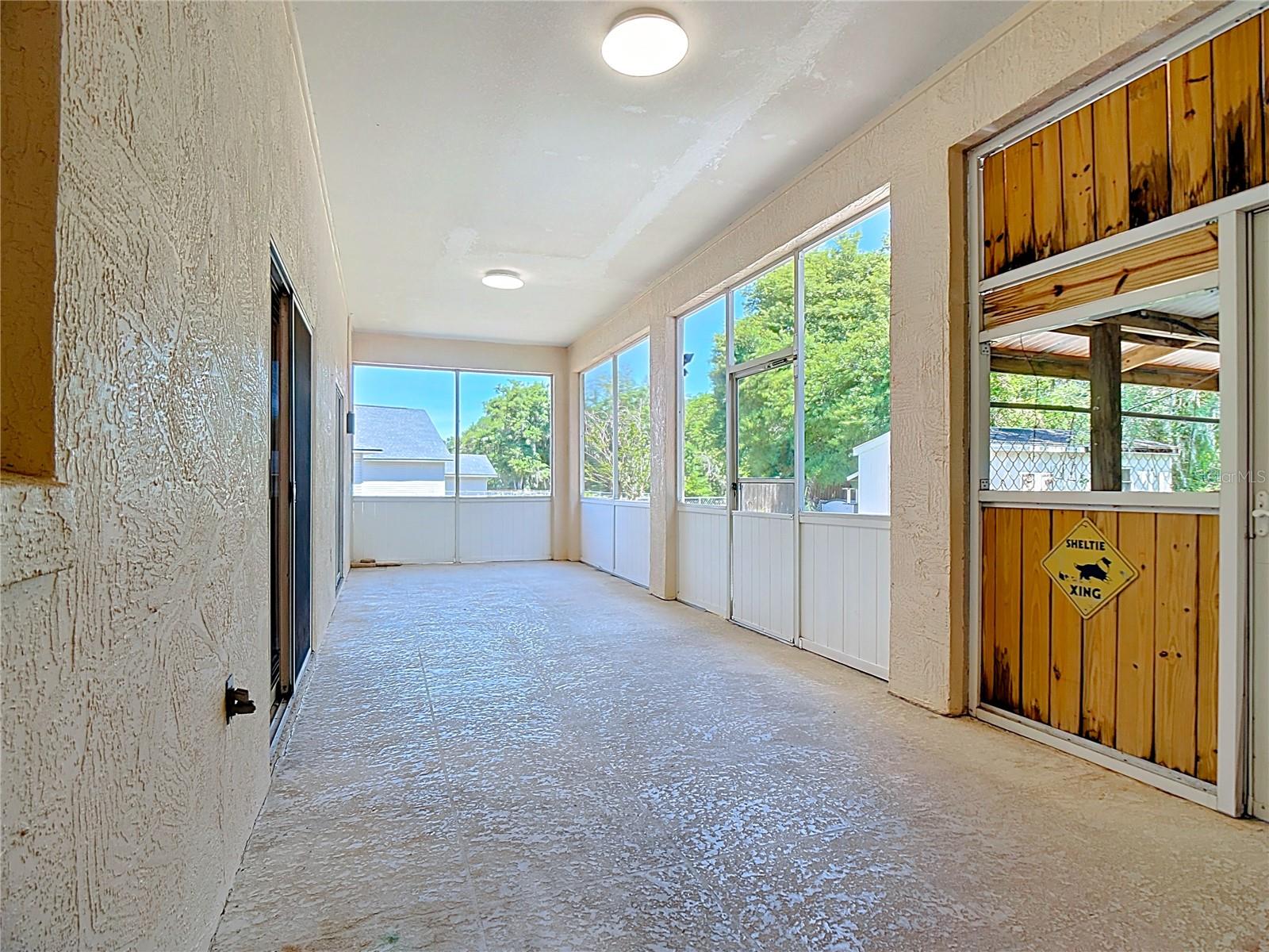 COUNTRY CLASS ESTATES - Residential