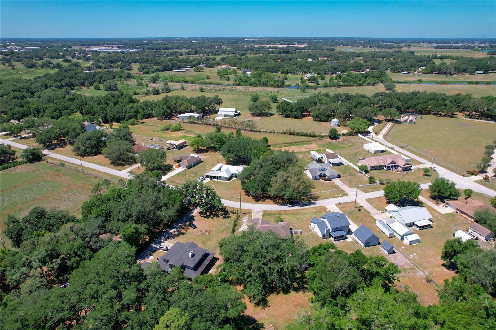 COUNTRY CLASS ESTATES - Residential