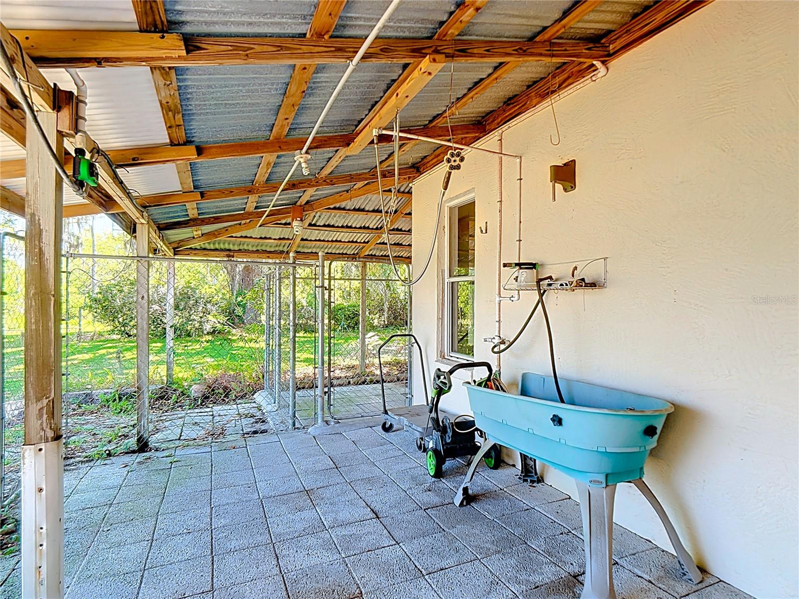 COUNTRY CLASS ESTATES - Residential