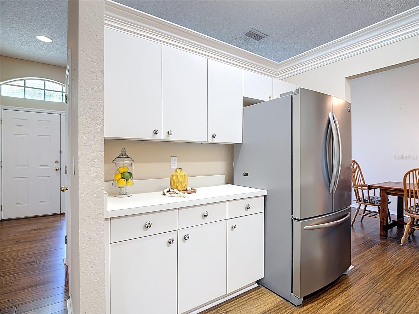 COUNTRY CLASS ESTATES - Residential