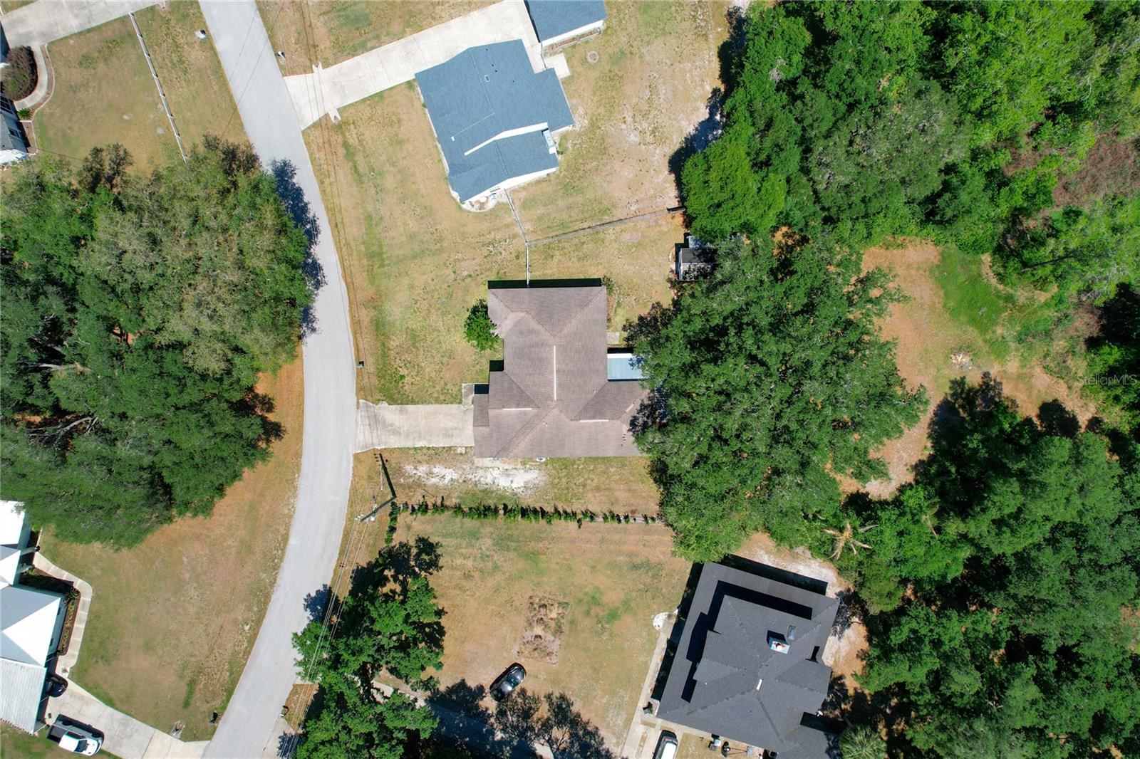 COUNTRY CLASS ESTATES - Residential