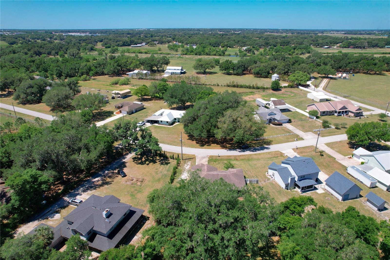 COUNTRY CLASS ESTATES - Residential