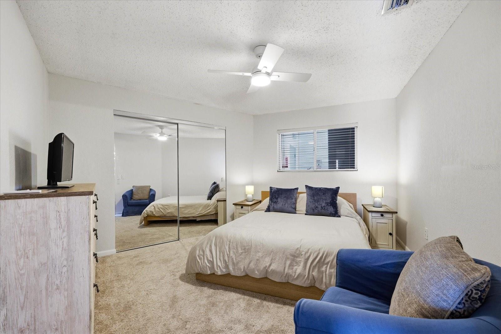 610 ISLAND WAY CONDO - Residential