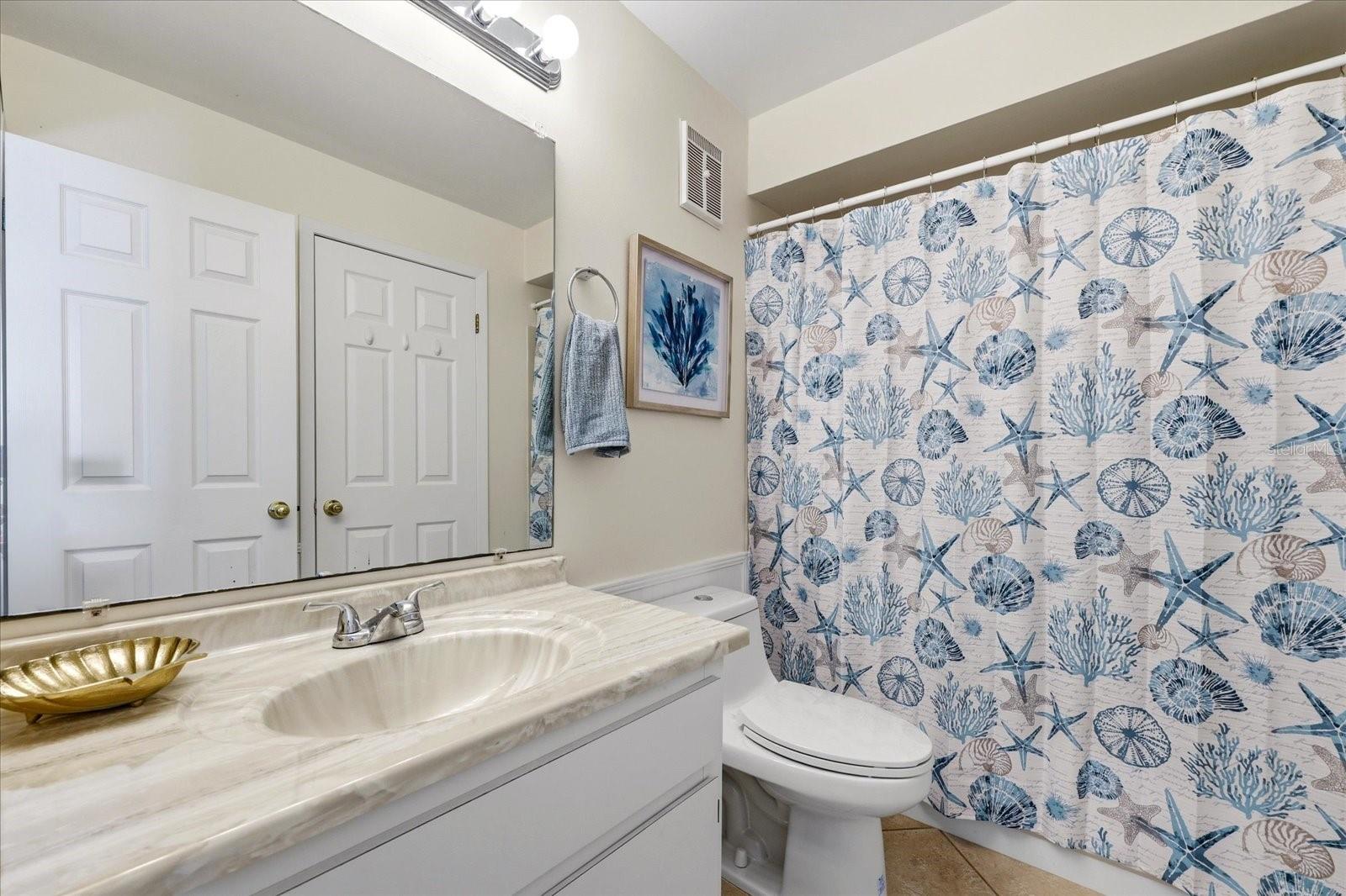 610 ISLAND WAY CONDO - Residential