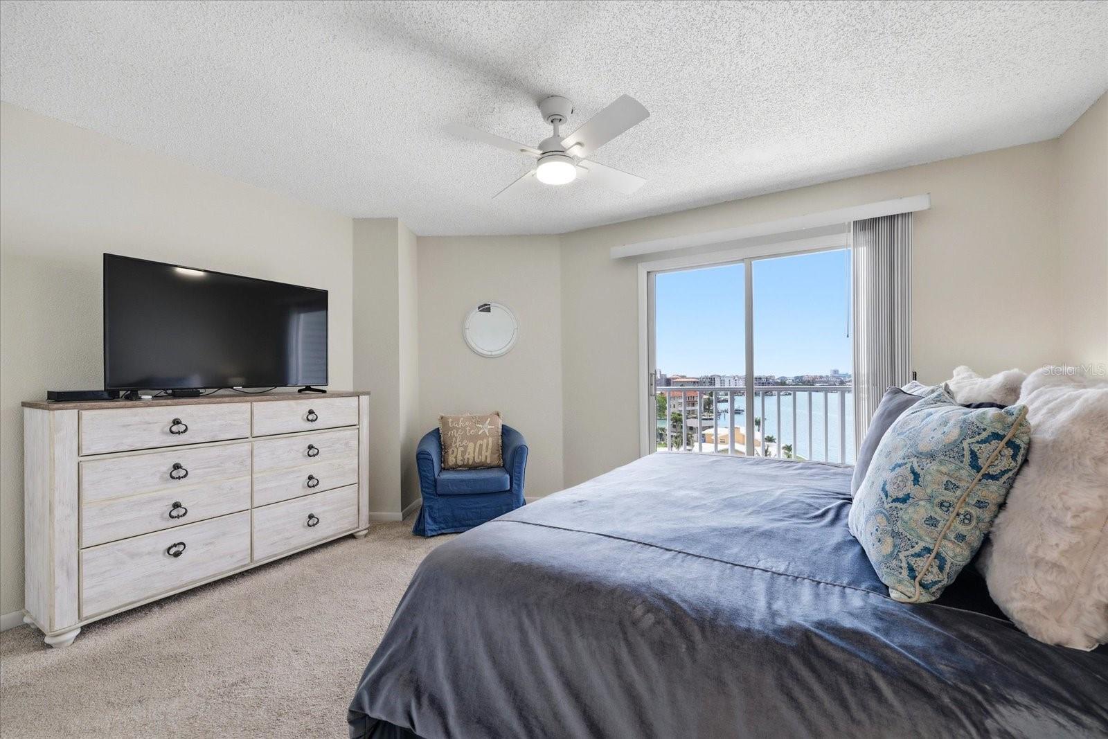 610 ISLAND WAY CONDO - Residential