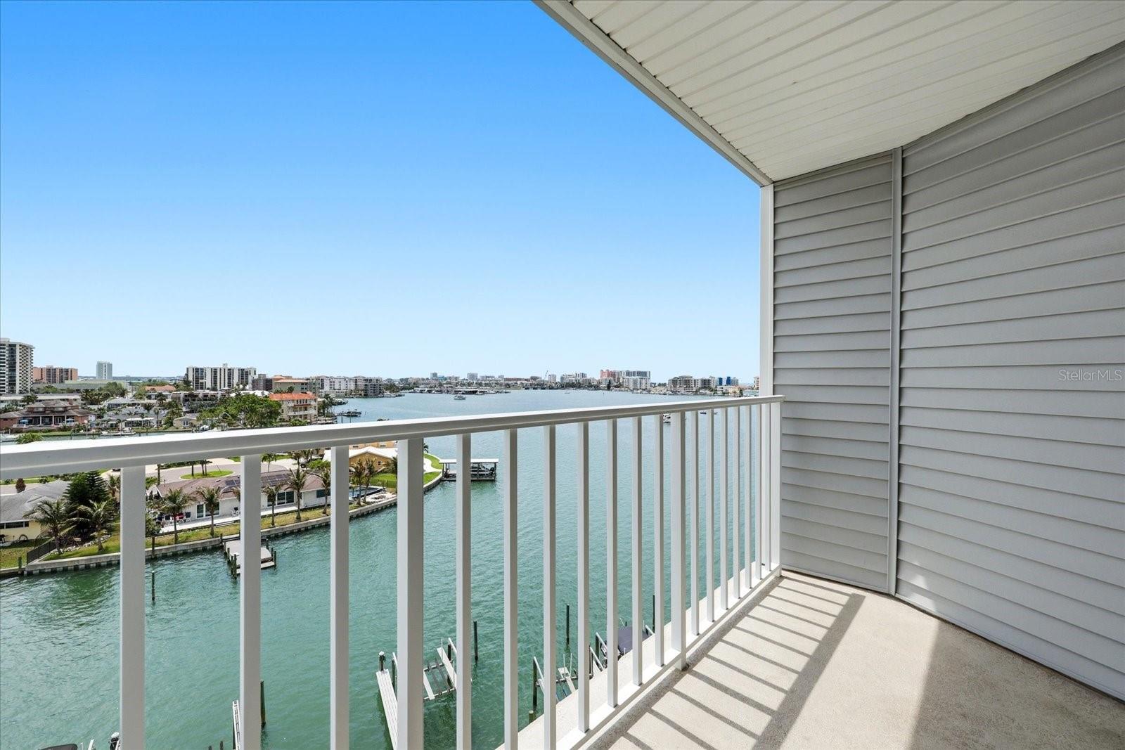 610 ISLAND WAY CONDO - Residential