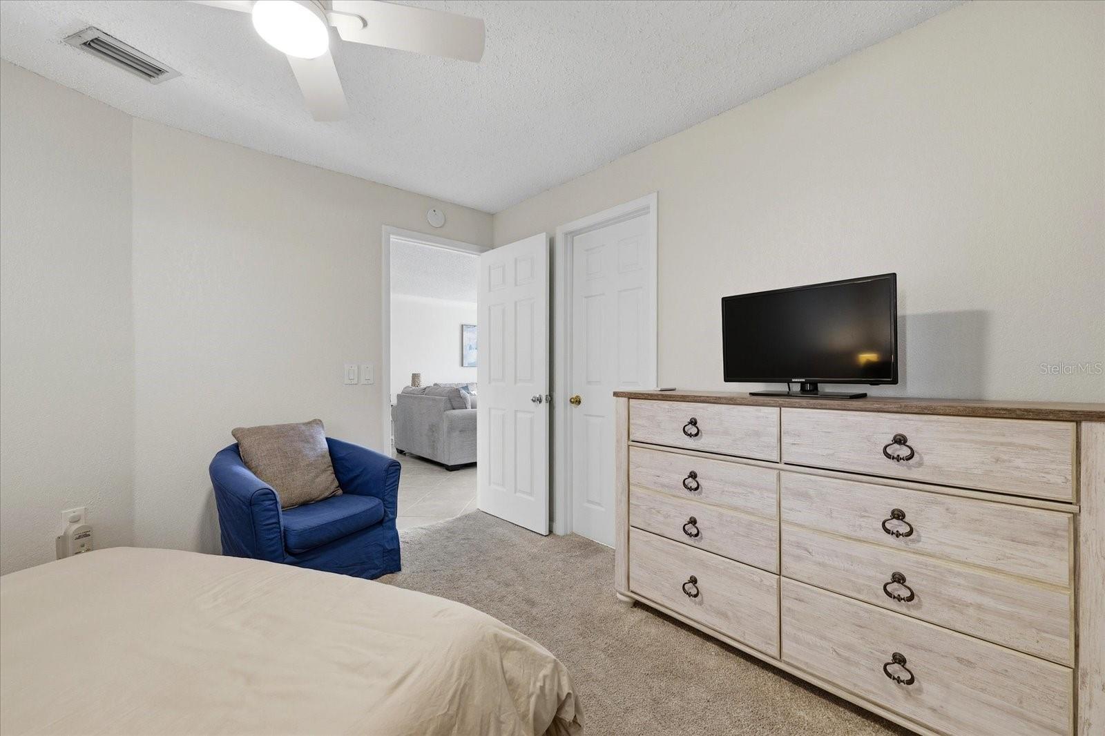 610 ISLAND WAY CONDO - Residential