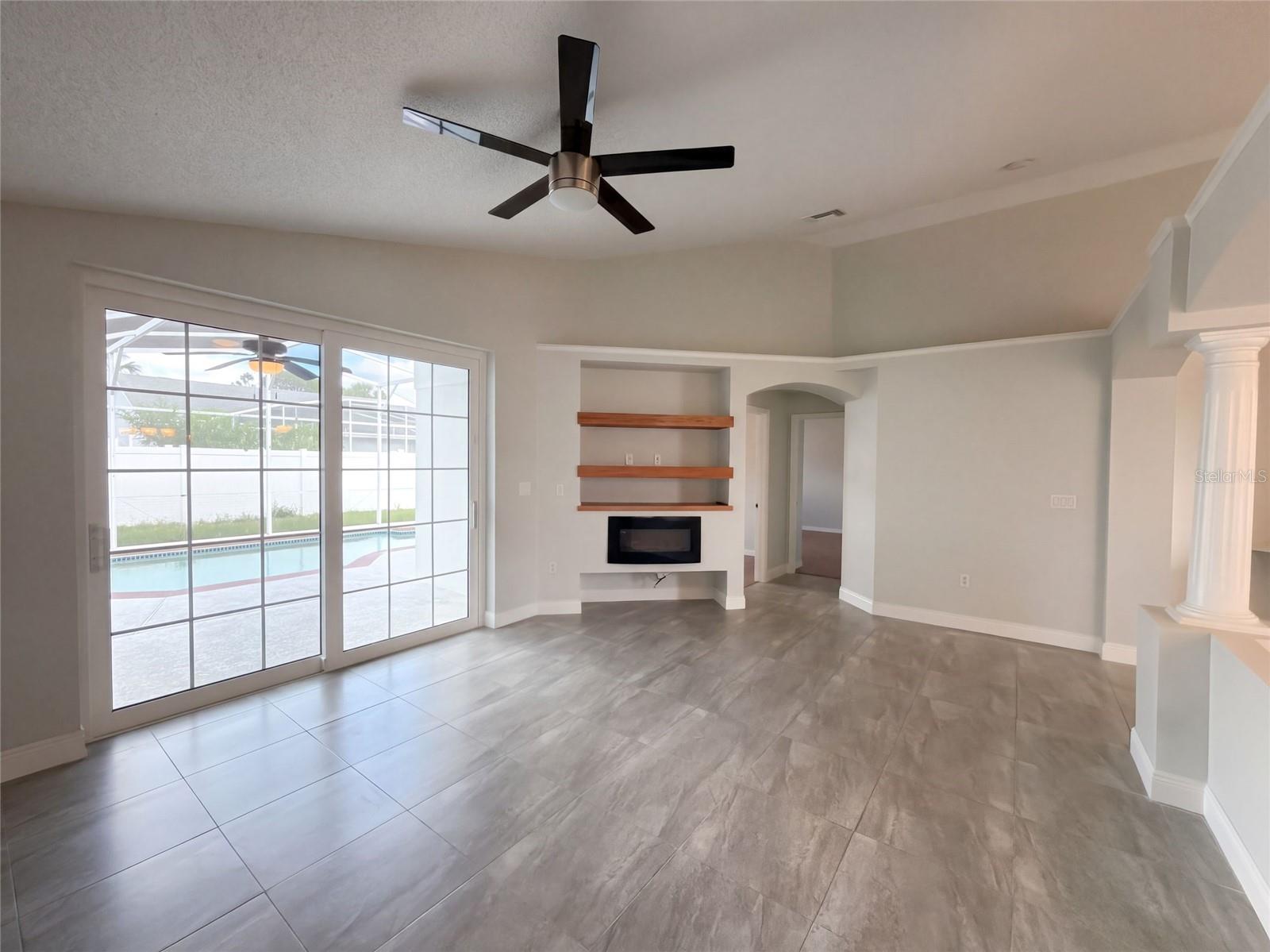 4615 EAGLET LANE