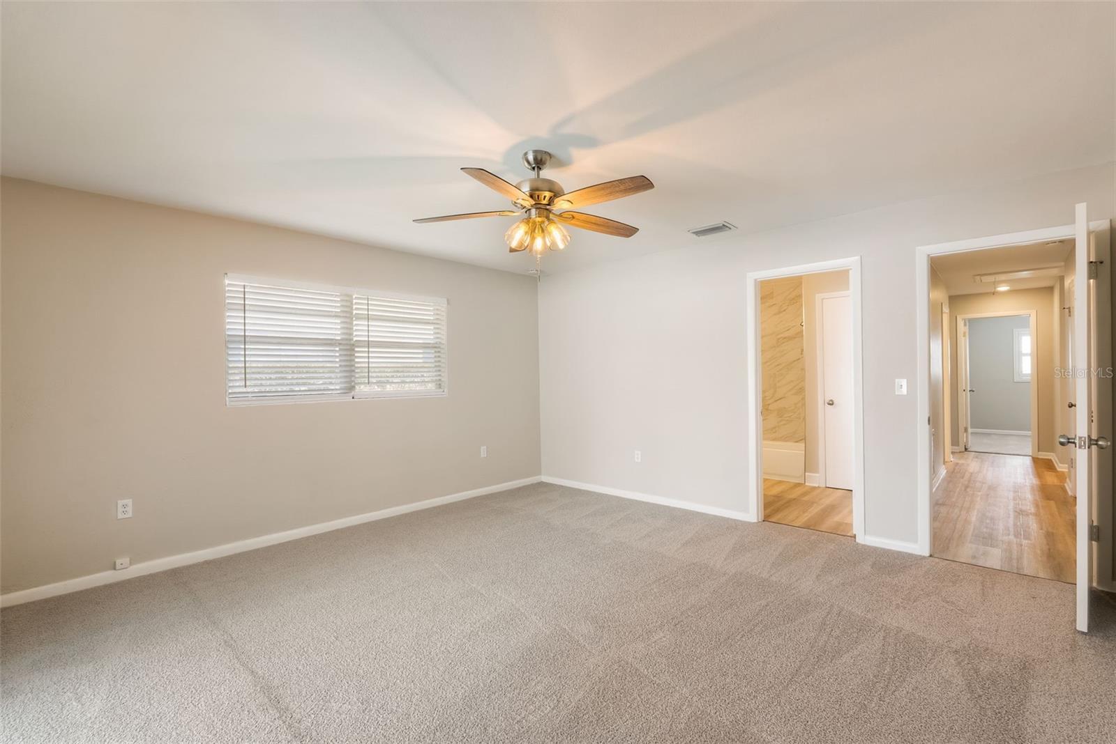 LAKE HOLLINGSWORTH ESTATES - Residential