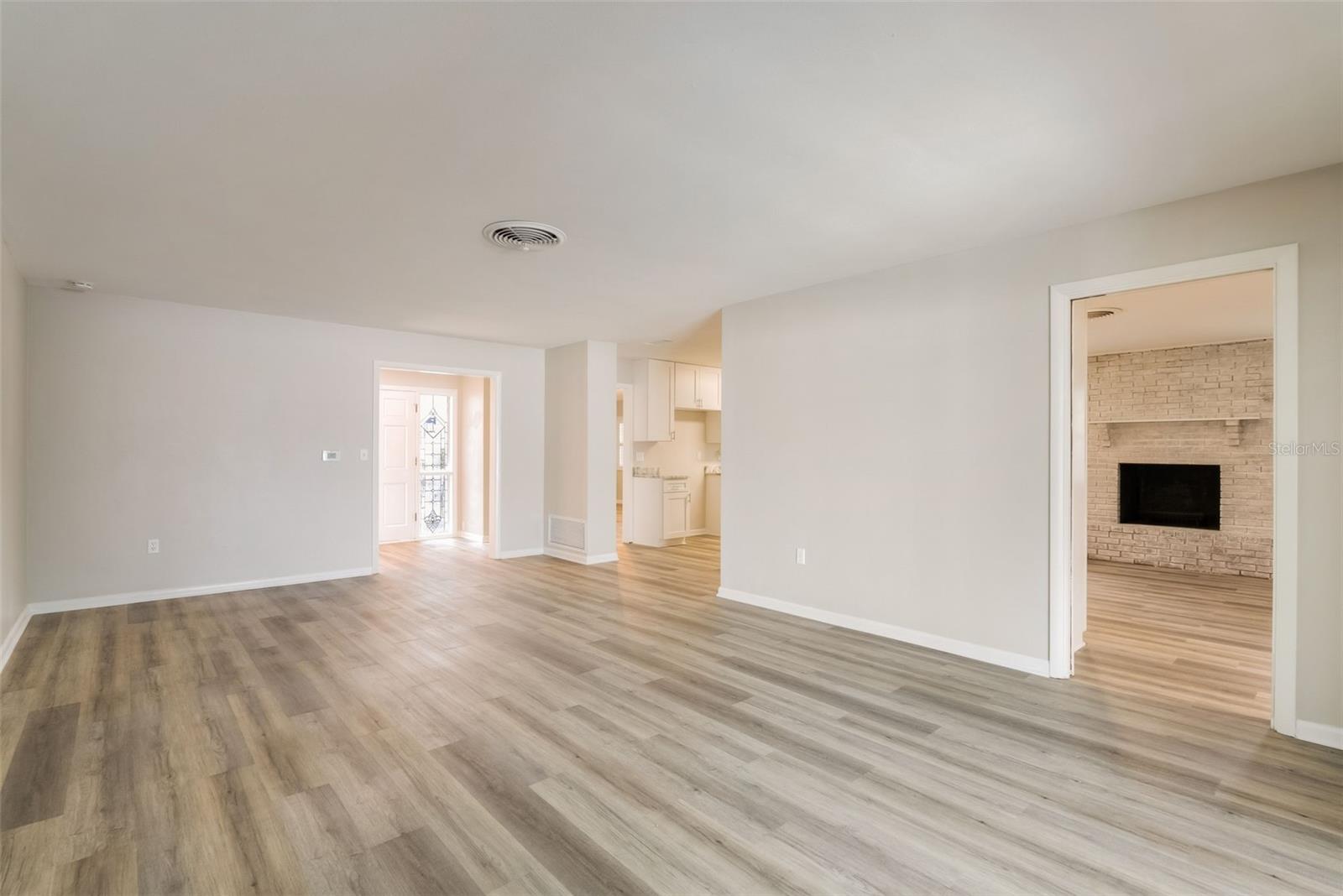 LAKE HOLLINGSWORTH ESTATES - Residential