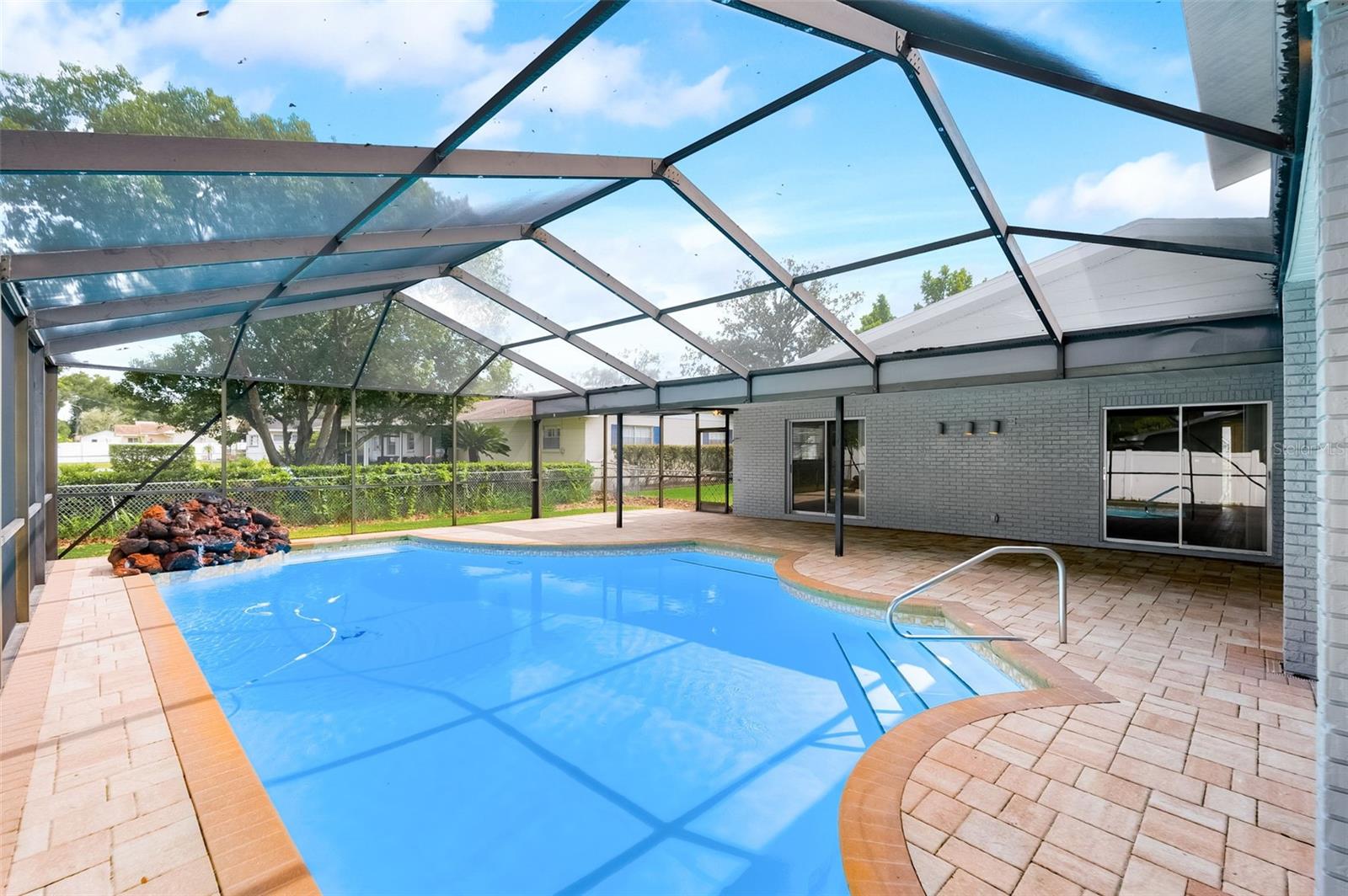 LAKE HOLLINGSWORTH ESTATES - Residential