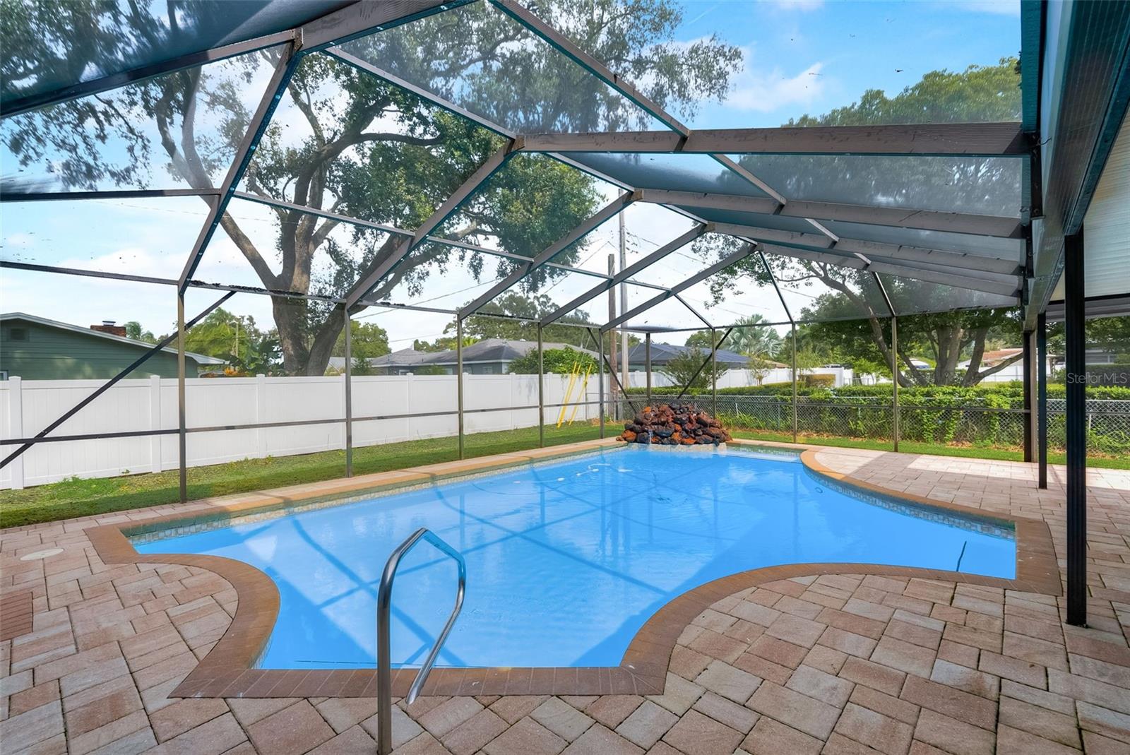 LAKE HOLLINGSWORTH ESTATES - Residential