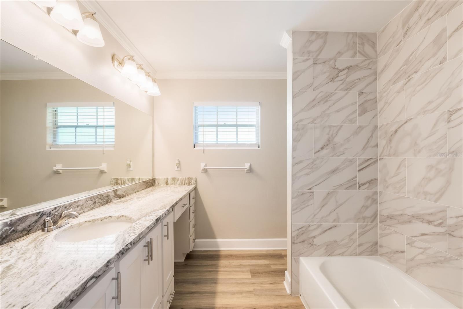 LAKE HOLLINGSWORTH ESTATES - Residential