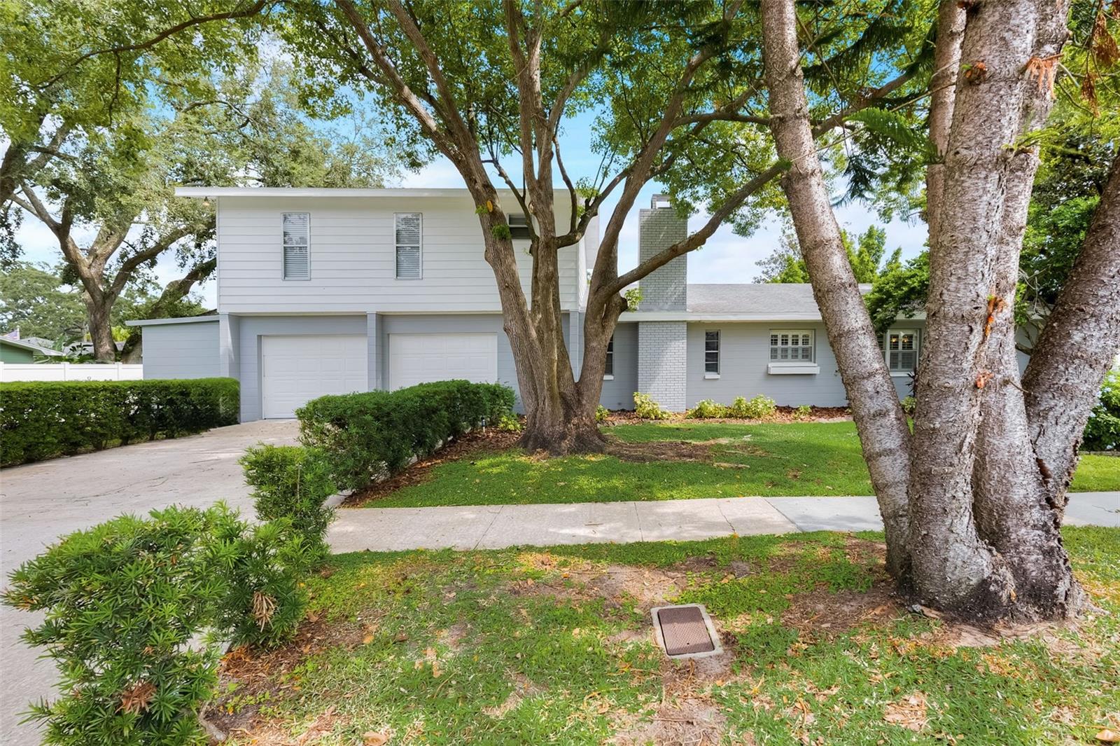 LAKE HOLLINGSWORTH ESTATES - Residential