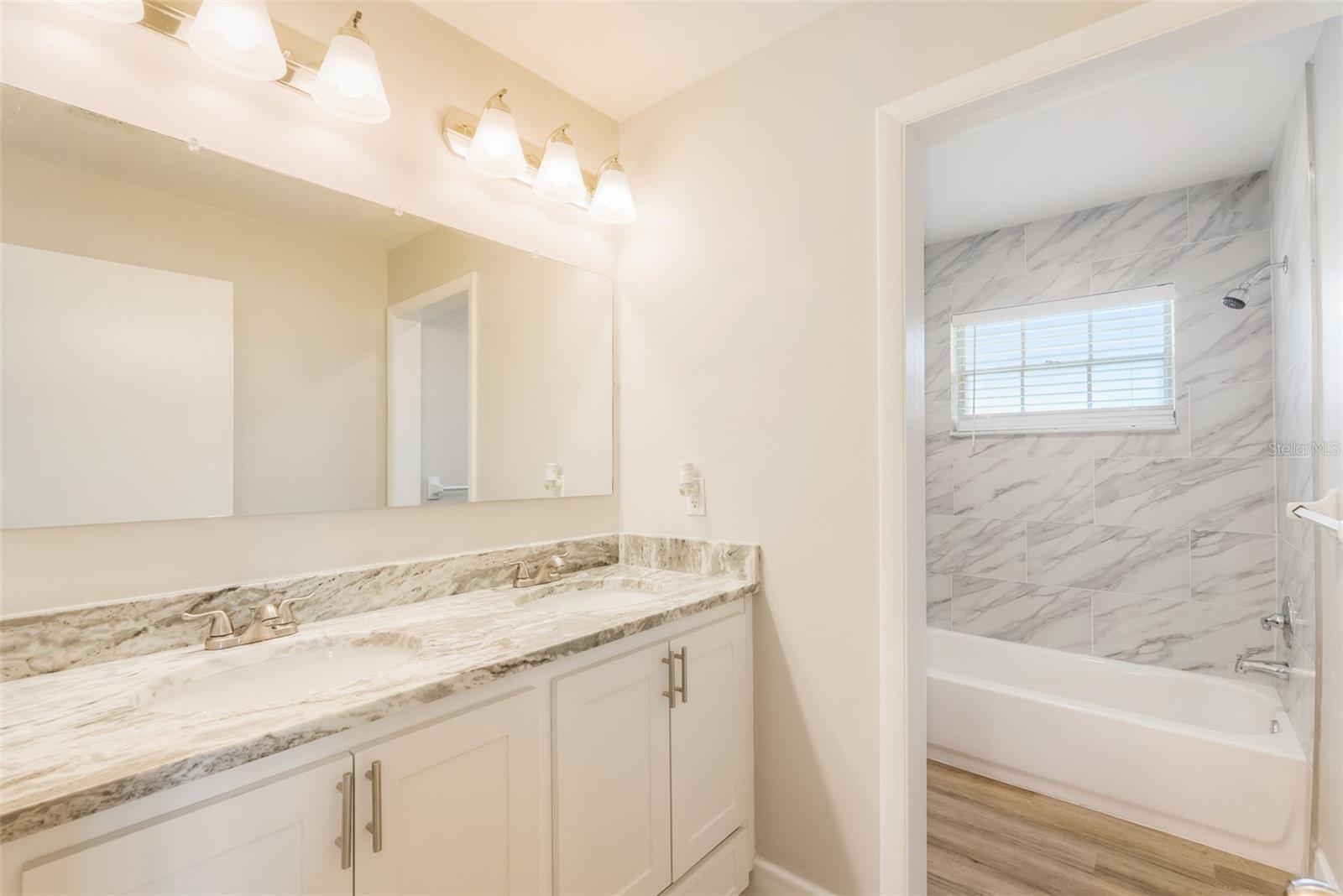 LAKE HOLLINGSWORTH ESTATES - Residential