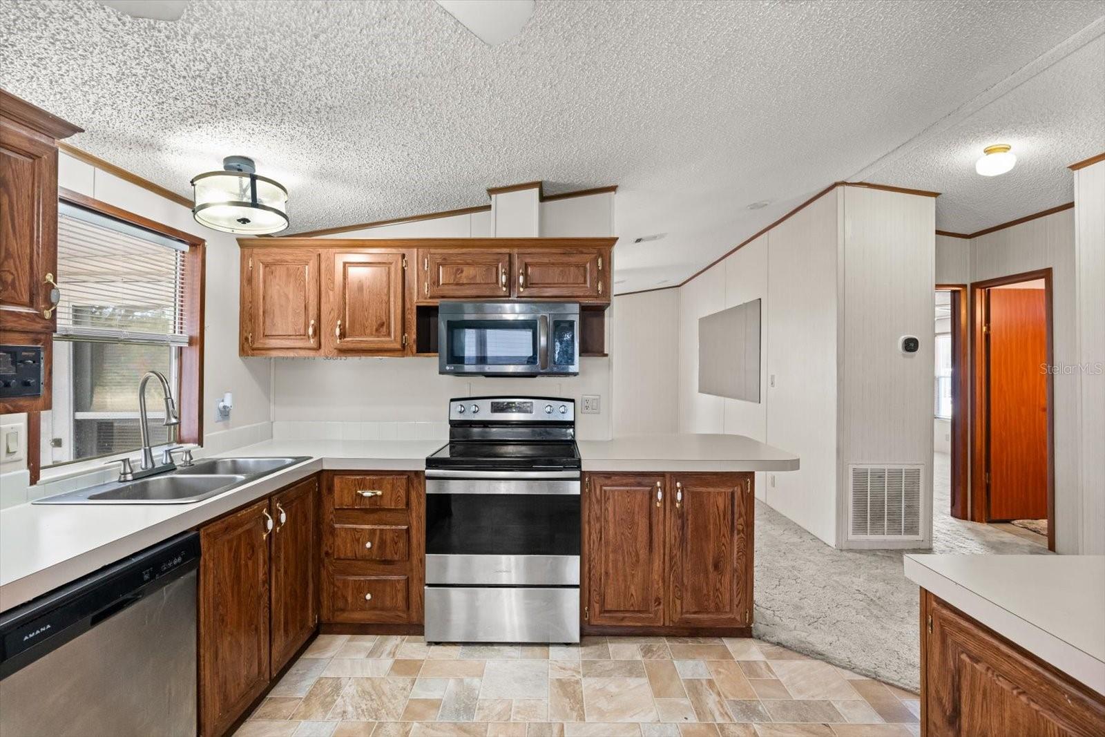 ZELLWOOD STATION COOP MH PARK - Residential