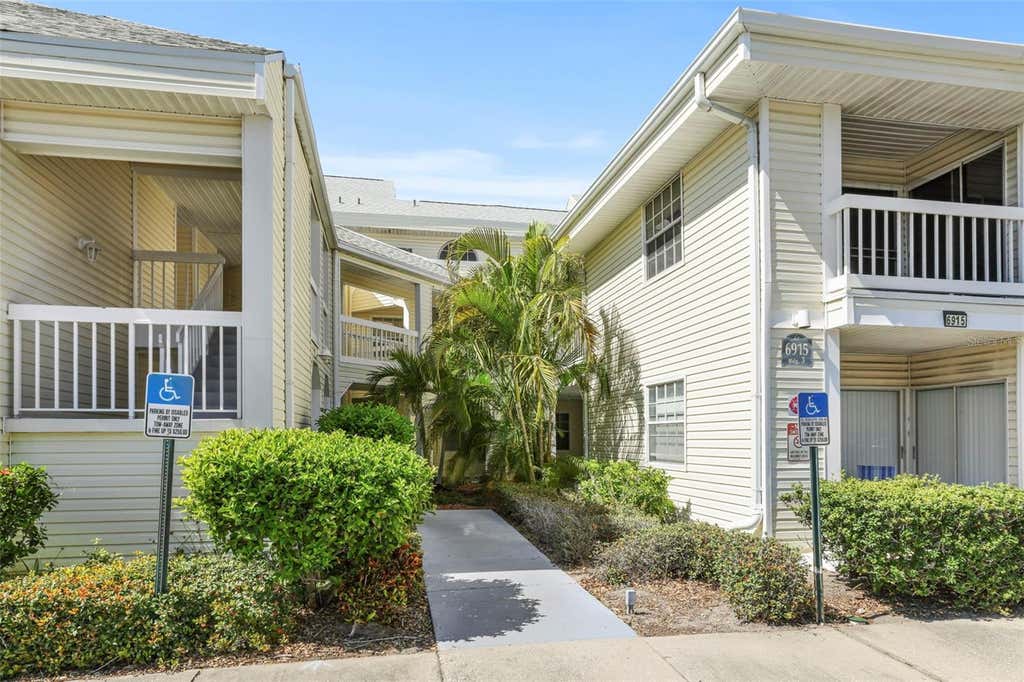 Photo of 6915 Stones Throw Circle N #3104, St Petersburg, FL 33710 (MLS # TB8541903)