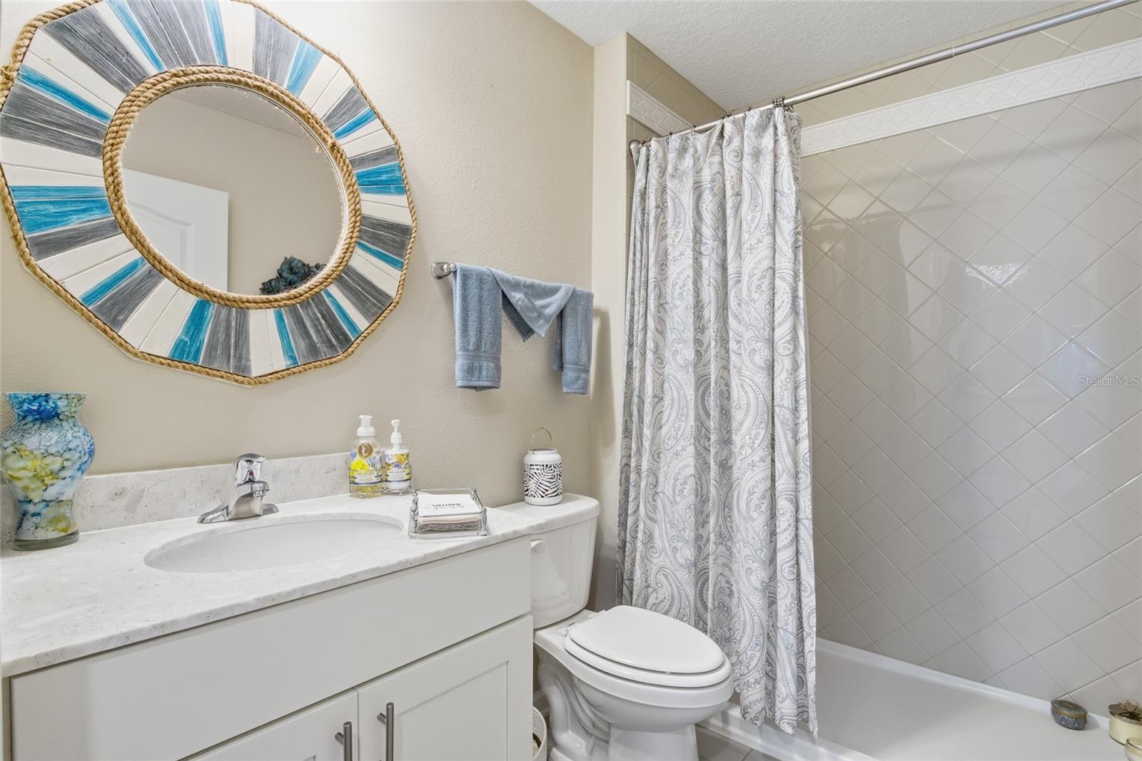 NORTHRIDGE LAKES - Residential